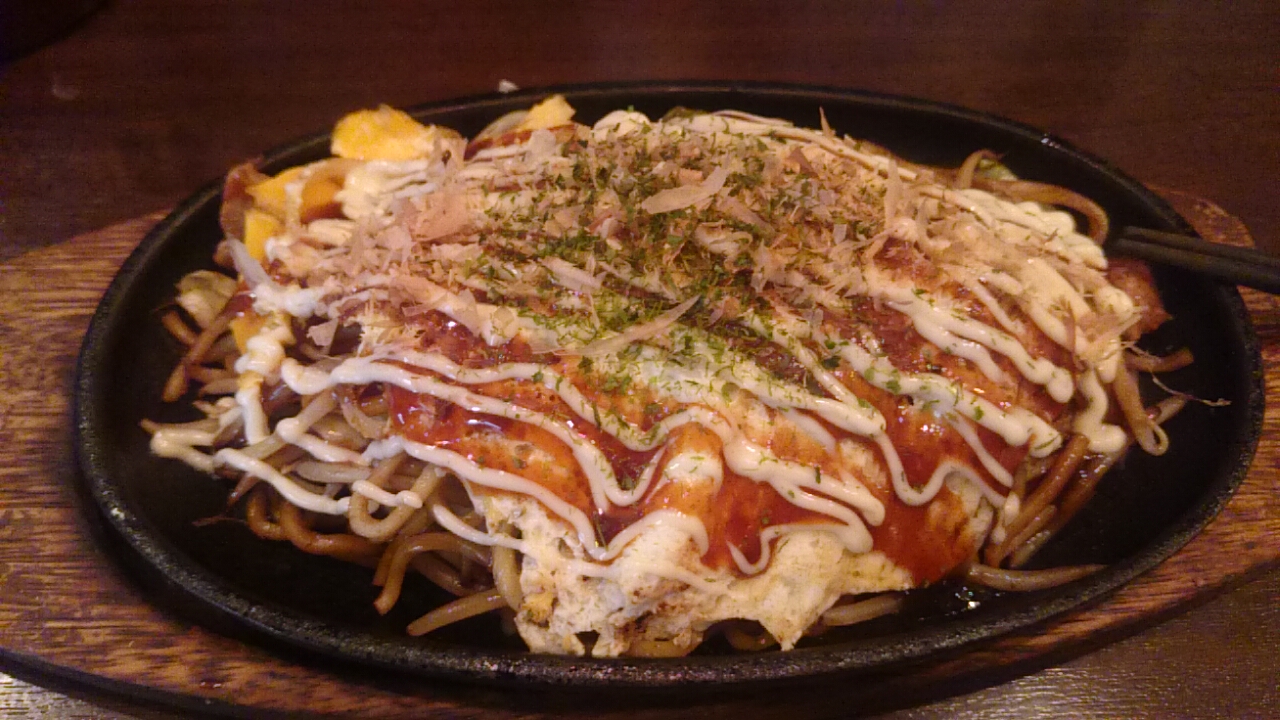 御徒町の 下町焼きそば 銀ちゃん でお好み焼きそば