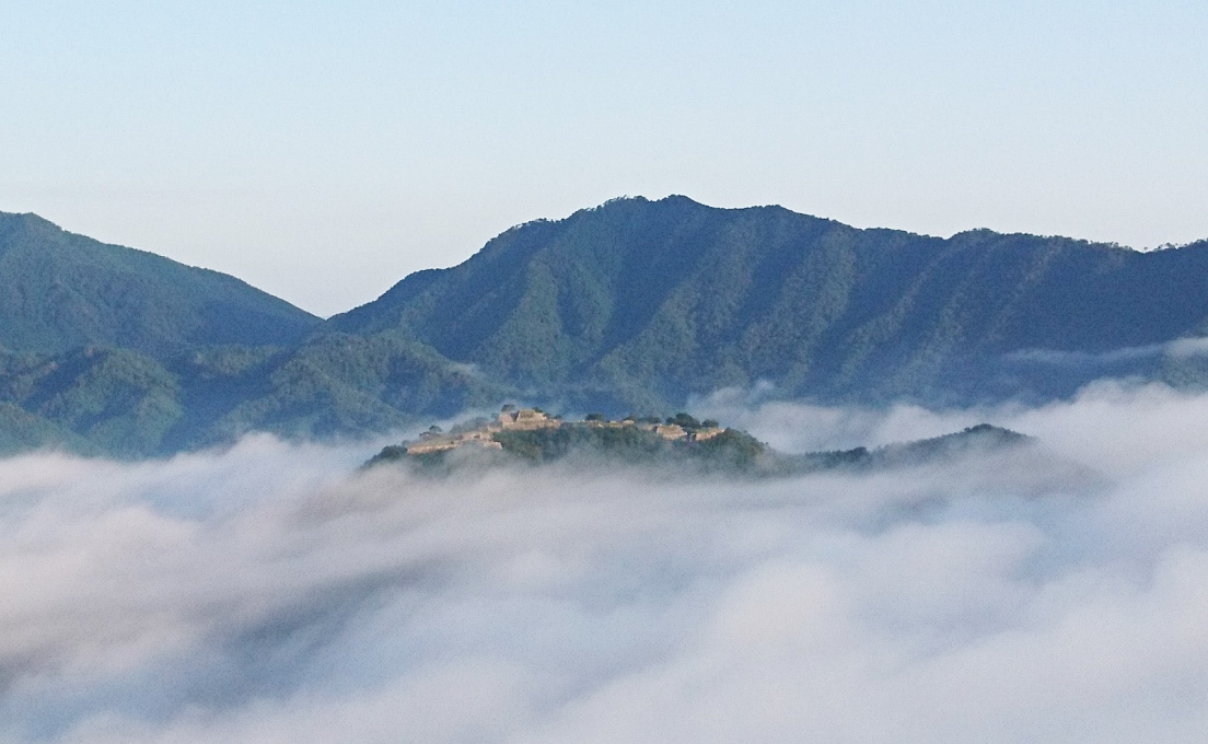 日本のマチュピチュ・天空の城「竹田城」、立雲峡からの眺め